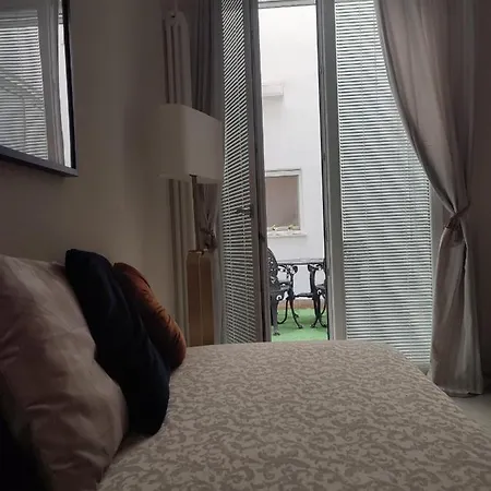 Konukevi Casa Aurora 4*