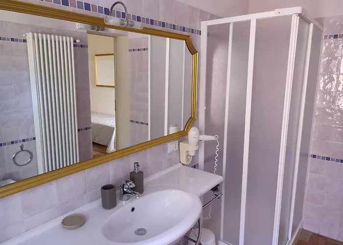 Casa Aurora 4* 拉文纳