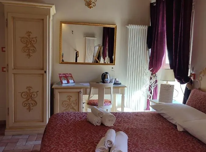 Casa Aurora 4* 拉文纳