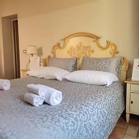 R&b Casa Aurora 3*