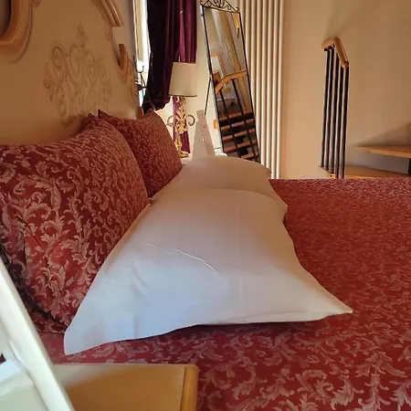 Guest house R&b Casa Aurora 4*